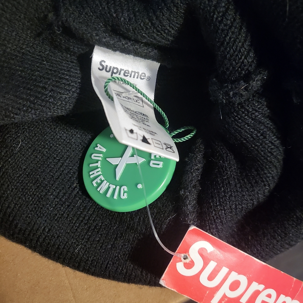 Supreme Paris Beanie 19 RARE - Picture 2 of 3